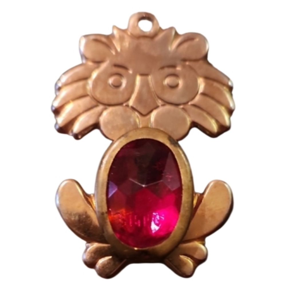 Vintage Gold Lion Pendant with Red Gemstone Brooch Or Necklace Option